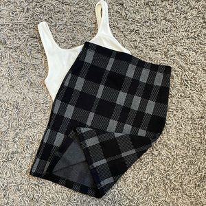 (4/$20) Le Château Pencil Skirt